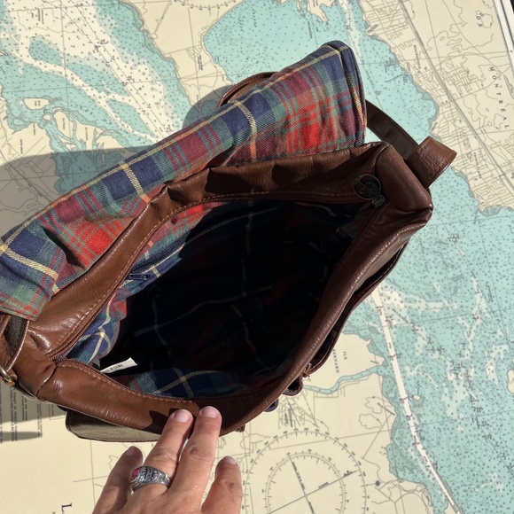 Cypress Woods Brown Leather Messenger Bag - Picture 6 of 7